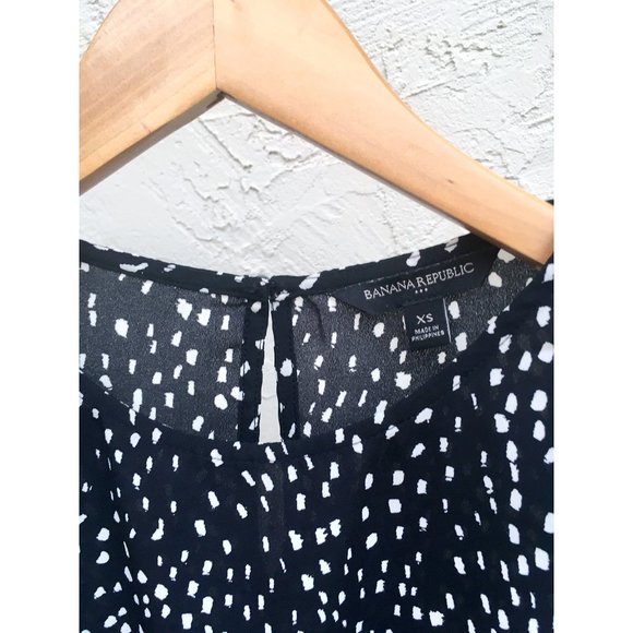 Banana Republic - Super Cute Twist Front Chiffon Blouse (XS) - Picture 5 of 6